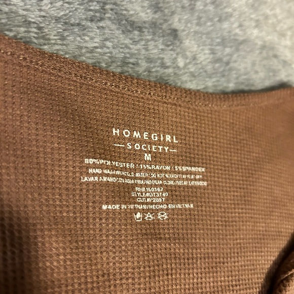 brown henley style waffled long sleeve size medium - Picture 2 of 2